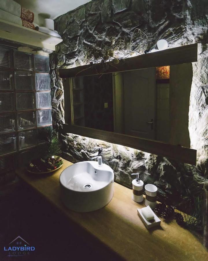 Ladybird Lodge 벨라 츠르크바 외부 사진